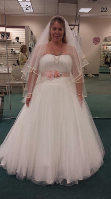 I need more dress porn in my life...