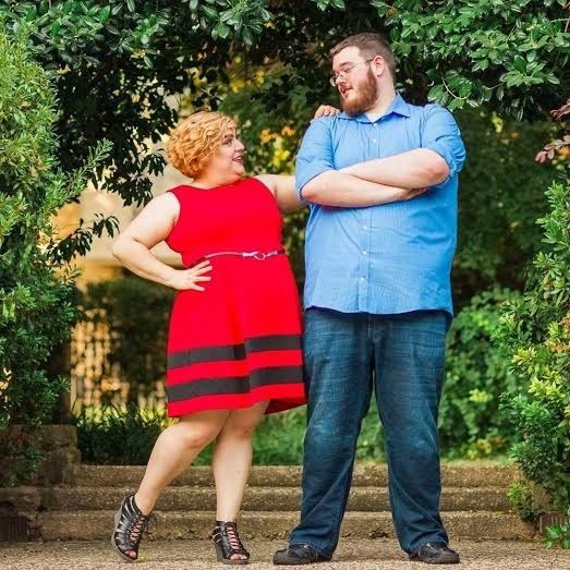 Plus Sized Girls: Share Your Engagement Pictures Outfit!