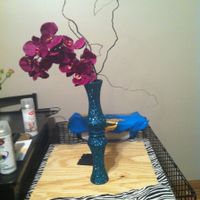 Glitter Vase with Orchid Centerpiece