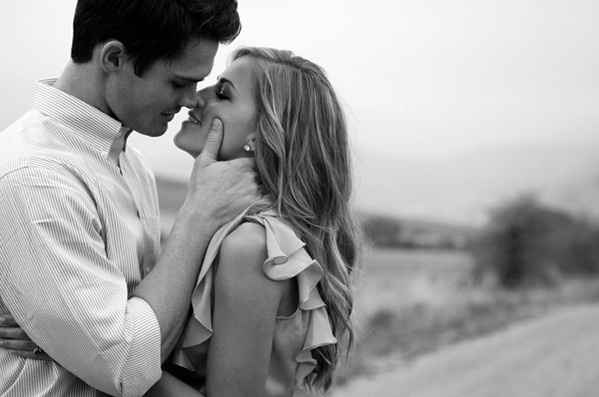 Show me your favorite engagement picture/pose...