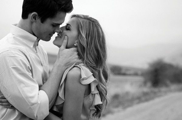 Show me your favorite engagement picture/pose...