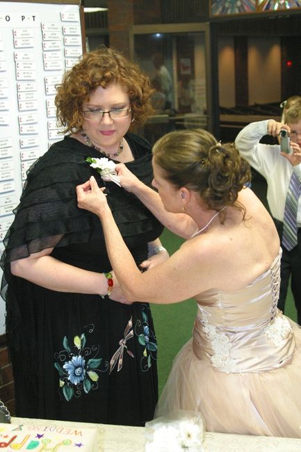 One month later....my wedding thoughts, with pics! Yay!--Super pic heavy, back with more