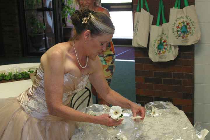 One month later....my wedding thoughts, with pics! Yay!--Super pic heavy, back with more