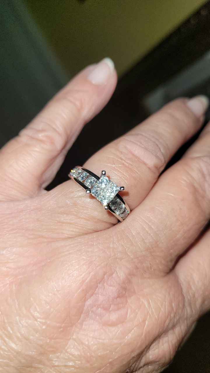 Brides of 2022! Show us your ring! - 1