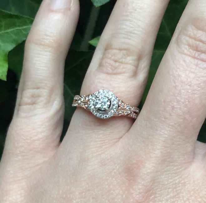 Who has a rose gold ring? - 1