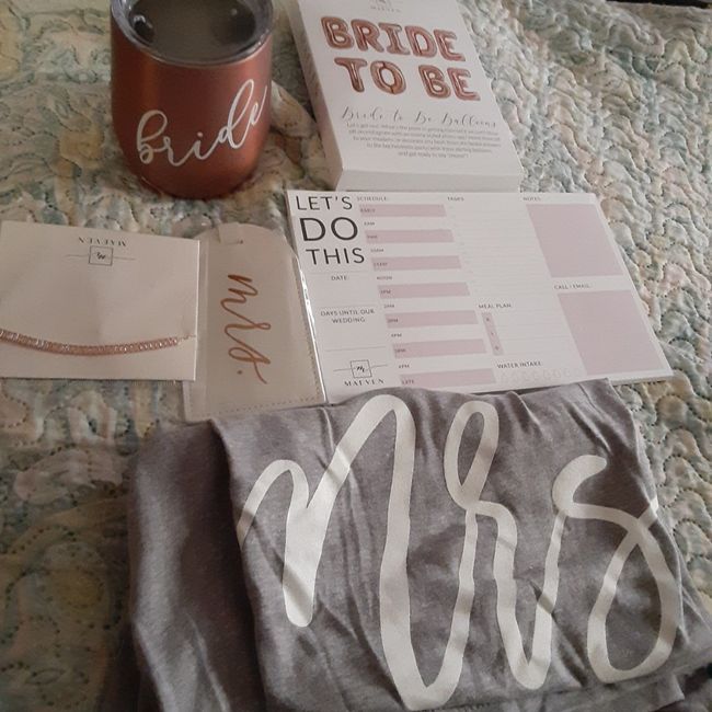 Has anyone bought a bridal subscription box? 1