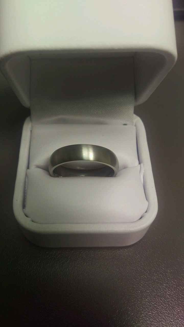 I have to share... we picked up our wedding bands! I LOVE FH's custom ring!