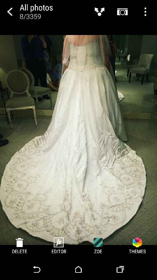 Let me see your DRESS!