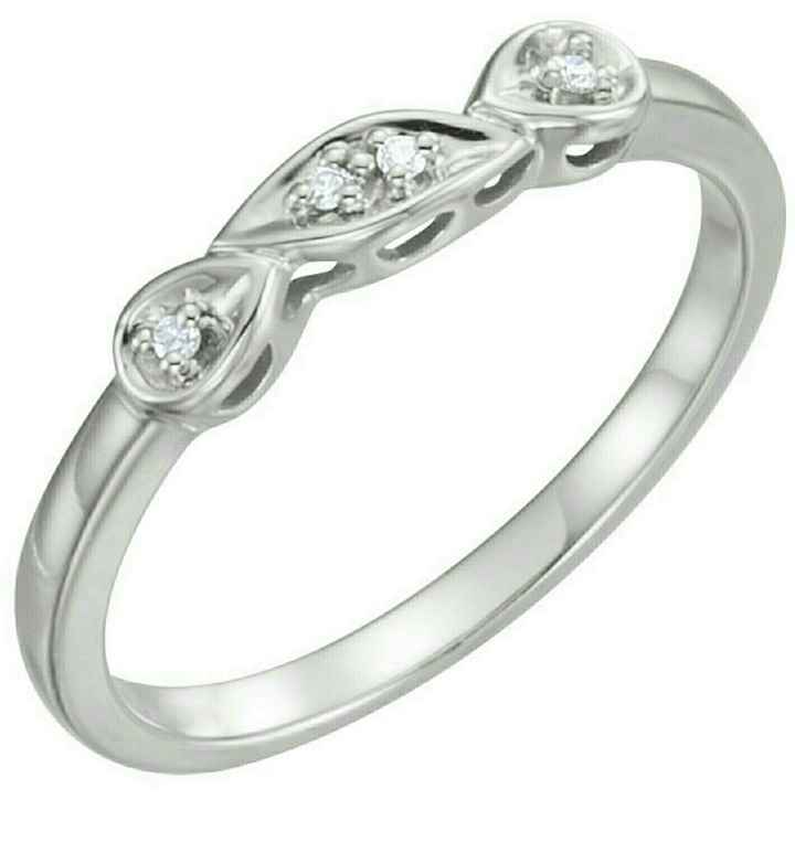 Does this wedding band go?