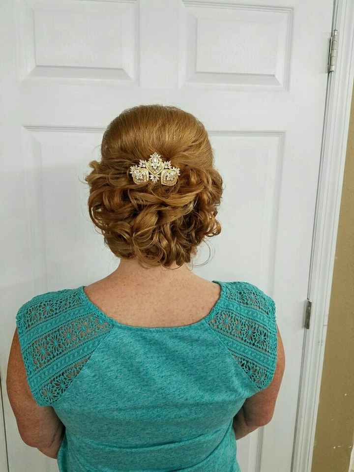 Show me your wedding hair!