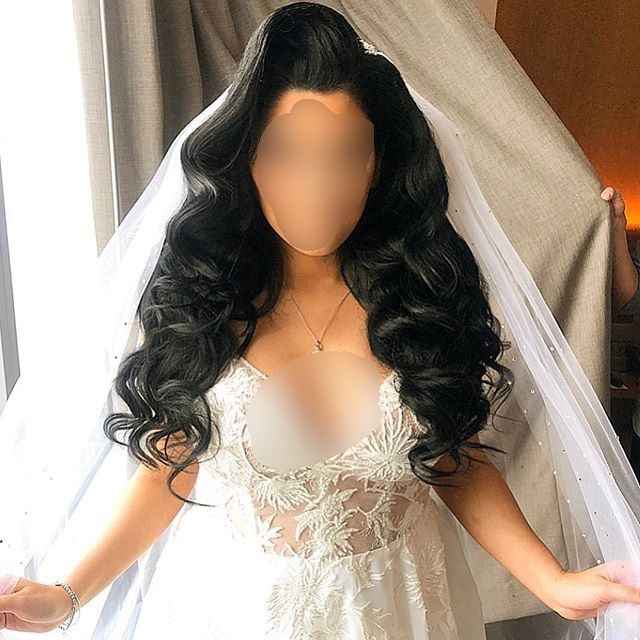 @farahwiththegoodhair on instagram !