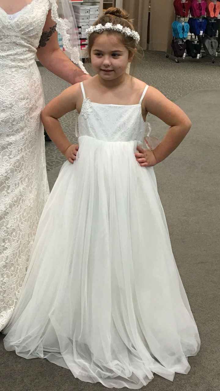 I wanna see your flower girl dresses!!