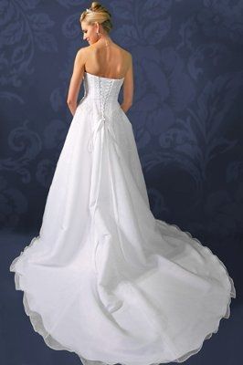 Might be crazy.. But I'm thinking about buying these wedding dresses online.. Opinions?