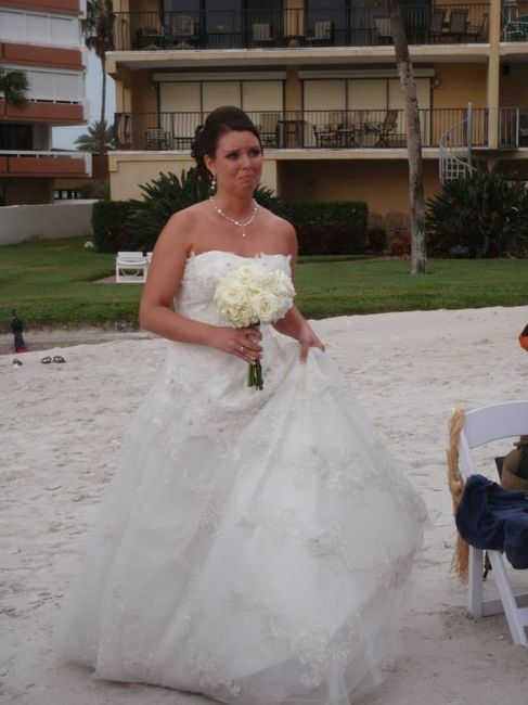 We're finally BAM!!!! with non-pro pics from our beach wedding! :) (Pic heavy!)