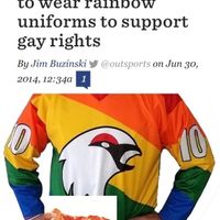 I DON'T THINK PIZZA AT A WEDDING IS TACKY---used title to get you to READ the real issue!