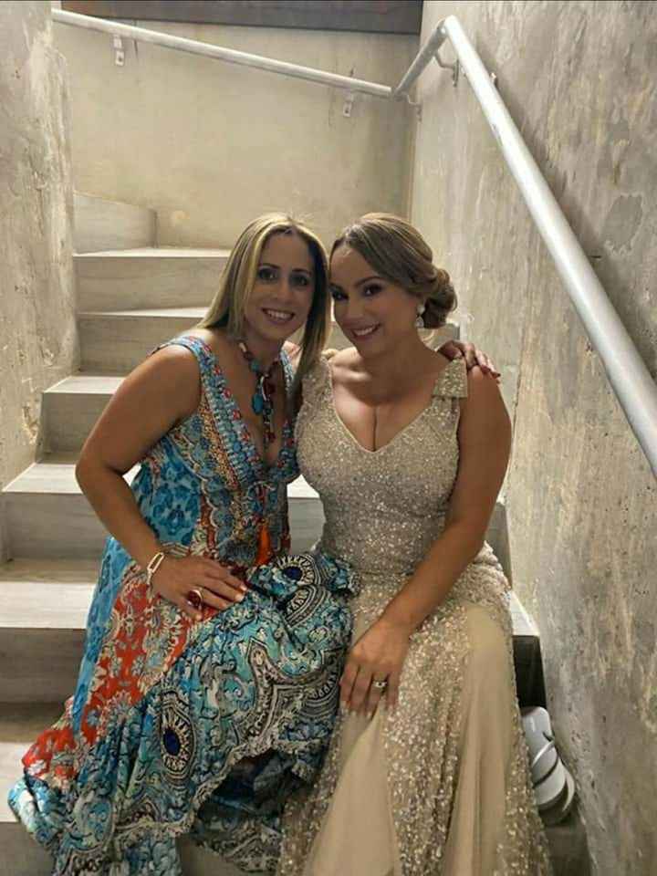 Who was surprised on their wedding decorations? - 6