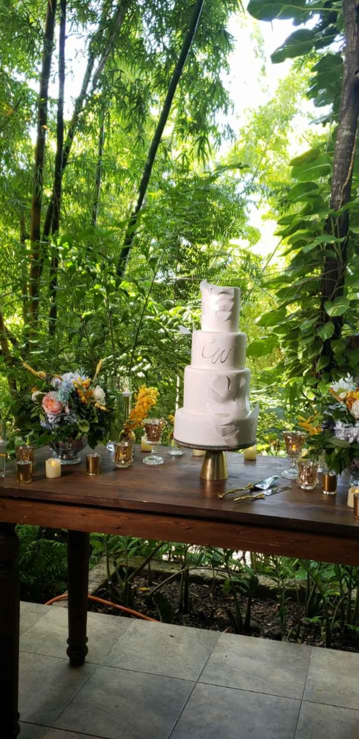 Who was surprised on their wedding decorations? - 7