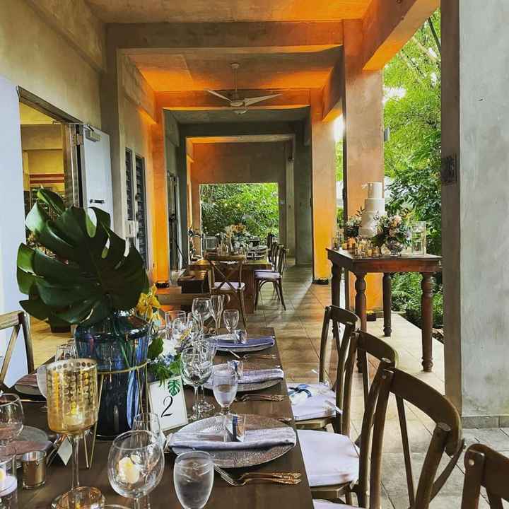 Who was surprised on their wedding decorations? - 3