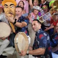 Who was surprised on their wedding decorations? - 6