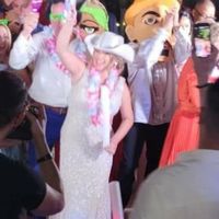 Who was surprised on their wedding decorations? - 7