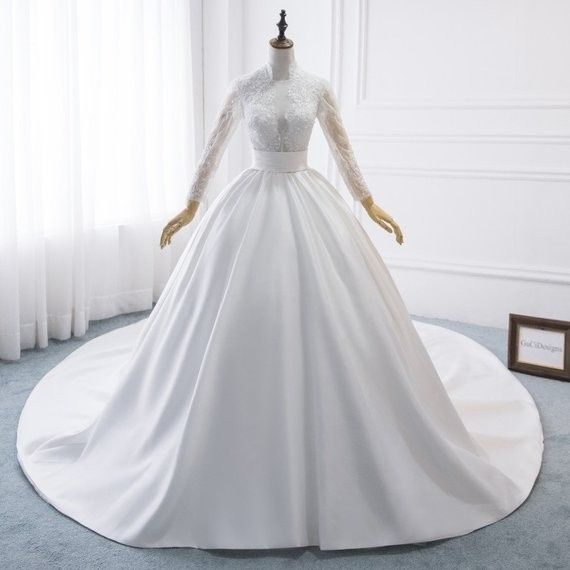 classic look for NYE wedding or no