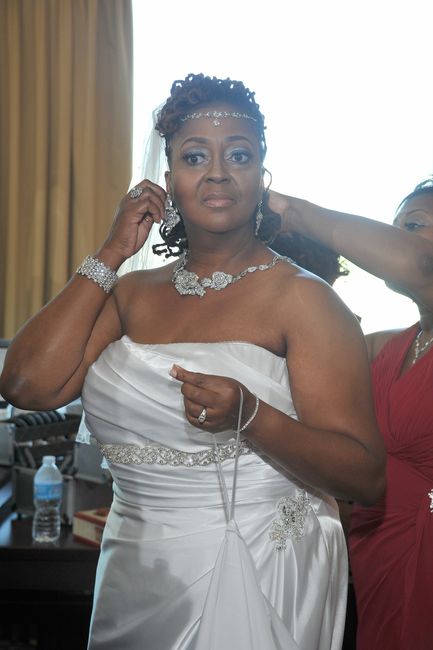 Brides with strapless dresses.. show me your NECKLACE!