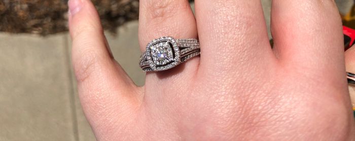 Moissanite vs. Diamond? 2