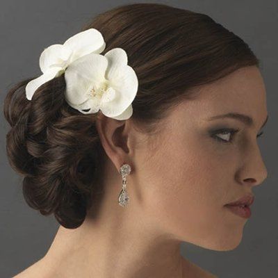 WEDDING HAIR? How are you doing your hair the day of?