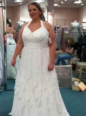 I FOUND MY DRESS:)