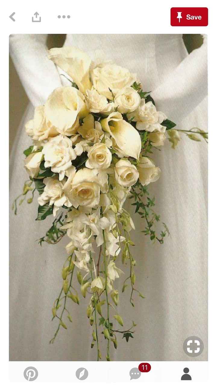 Cascading vs. Round Bouquet. Why did you pick one or the other?
