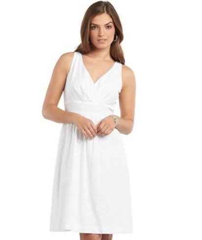 Which dress do you like better?