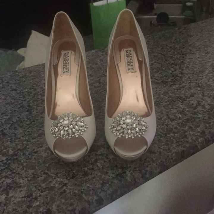 Show Me Your Shoes!!