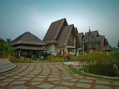 One of my favorite types of threads: Let's See Your Venue :-)