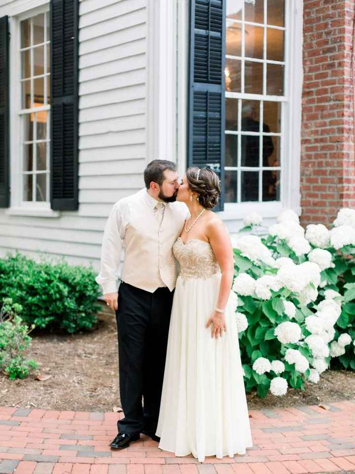 Trying on dresses! Show me your dress! - 1