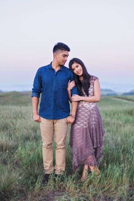 Show Me Your Engagement Picture Outfits!!