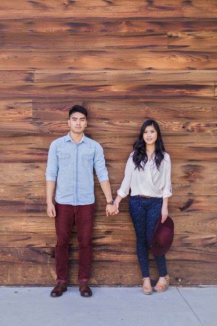 Show Me Your Engagement Picture Outfits!!