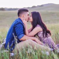 Show me your favorite Engagement Pictures!