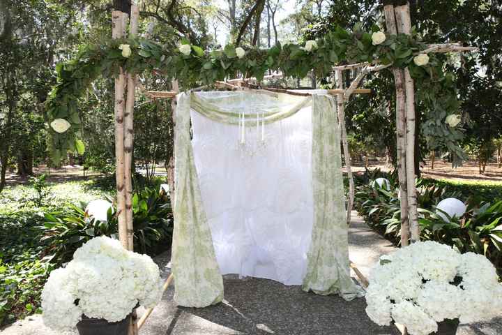 wedding arches...need inspiration!!