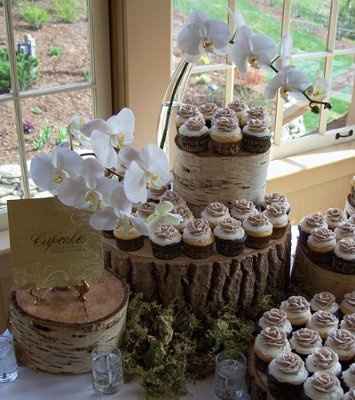 Rustic Centerpieces!  Eek! :)