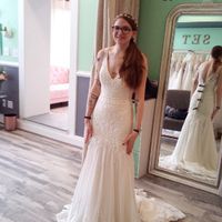 Does your wedding dress have lace, beading, or both? - 1