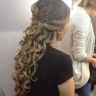 Please show me your half up/half down hairstyles!