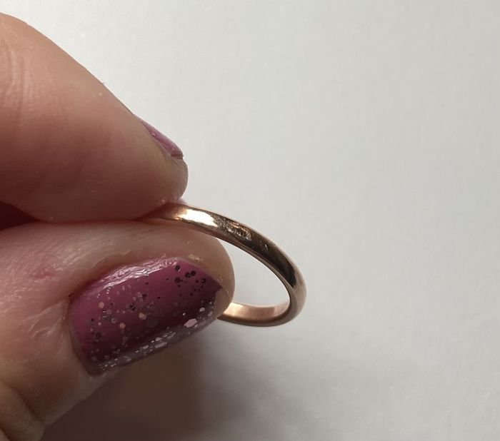 Sold rose gold wedding band issues 2