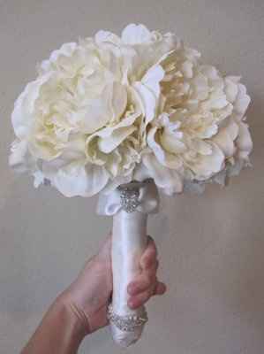 Silk flowers, LOVE em or LEAVE em?