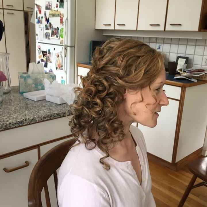 Show me your Half Up/Half Down and one Side Up Hairstyles?!