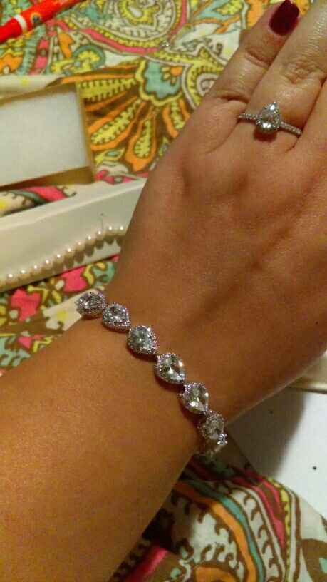 Can you wear pearls and diamonds?