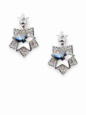 Who was looking for star-shaped jewelry?