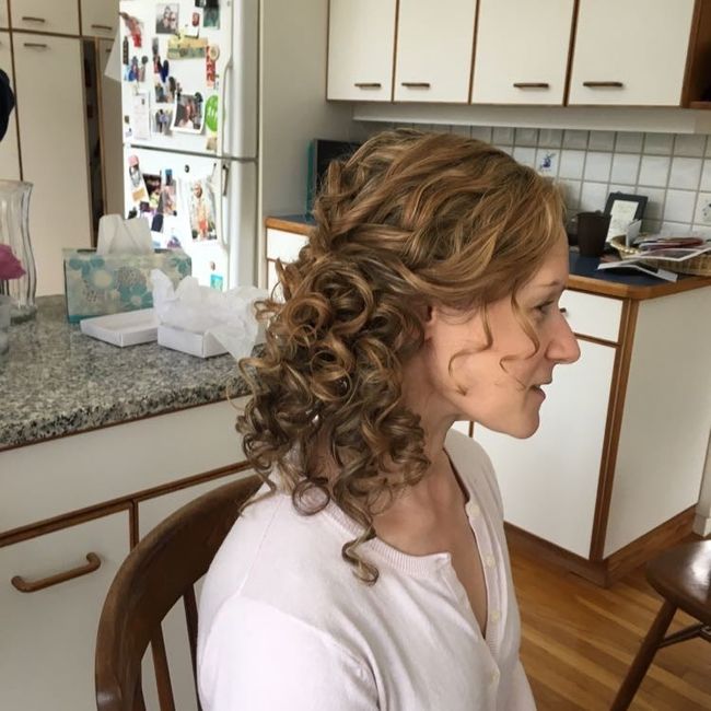 Show me your Half Up/Half Down and one Side Up Hairstyles?!