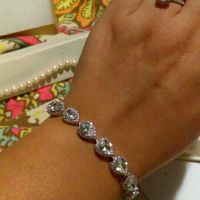 Can you wear pearls and diamonds?