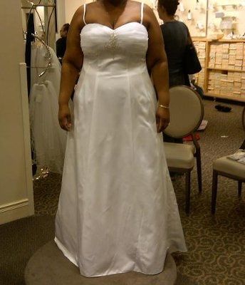 Dai & Sha Go To David's Bridal (pics)
