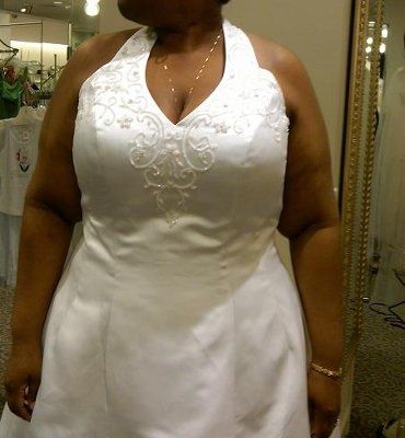 Dai & Sha Go To David's Bridal (pics)